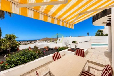 Stunning hillside detached villa with panoramic mountain & sea views in Nazaret