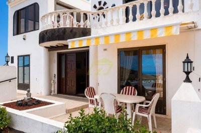 Stunning hillside detached villa with panoramic mountain & sea views in Nazaret