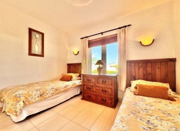 3 bedroom 2 bathroom bungalow with private pool, garden and driveway in Costa Teguise