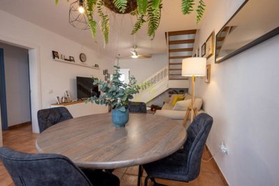 Spacious 3-bed duplex with terraces in exclusive Puerto Calero
