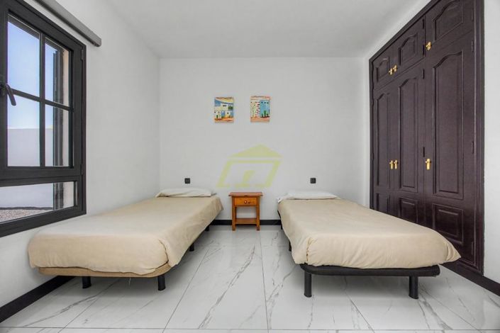 Image No.12-3 Bed Villa for sale