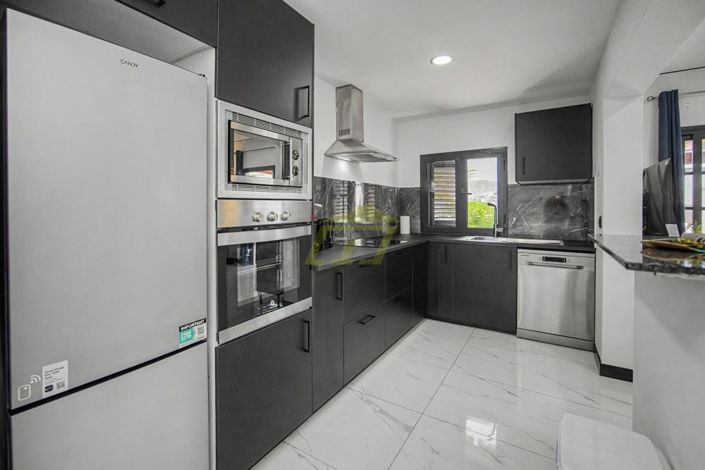 Image No.3-3 Bed Villa for sale
