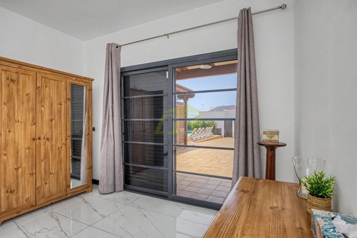 Image No.9-3 Bed Villa for sale