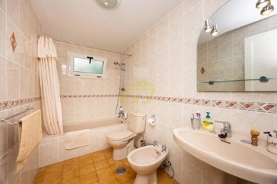 South-facing property in the heart of Puerto del Carmen just minutes from Playa Grande