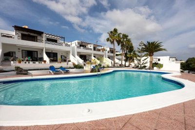Ground floor 2 Bedroom apartment in Puerto del Carmen