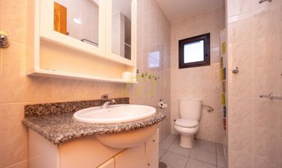 Amazing villa with three bedrooms and two bathrooms in Charco del Palo