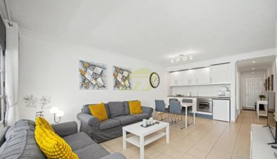 1 bedroom 1 bathroom apartment on frontline complex with communual swimming pools and on-site restaurants