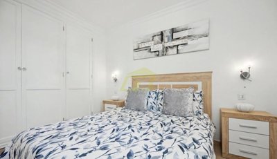 1 bedroom 1 bathroom apartment on frontline complex with communual swimming pools and on-site restaurants