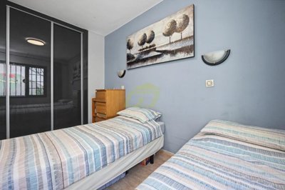 Private furnished apartment in gated community, minutes from the beach