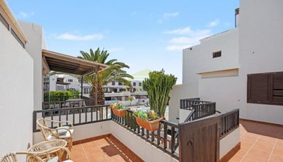 3 bed, 3 bath duplex with communual pool in Costa Teguise
