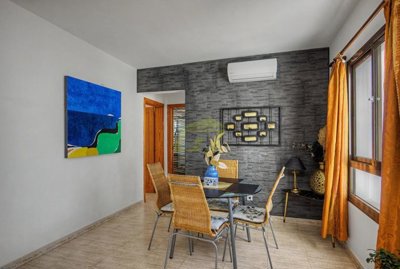 Exclusive property, heated pool, guest annex, walk to town.