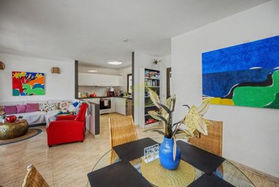 Exclusive property, heated pool, guest annex, walk to town.
