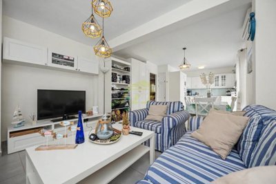 Modern 3 bedroom apartment for sale in the heart of Puerto del Carmen