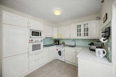 Modern 3 bedroom apartment for sale in the heart of Puerto del Carmen