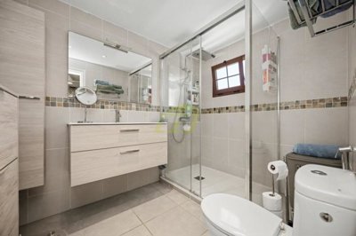 Modern 3 bedroom apartment for sale in the heart of Puerto del Carmen