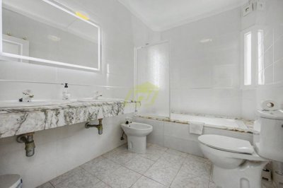 Rare opportunity of a 2 bedroom detached villa close to the beach
