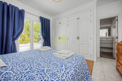 Rare opportunity of a 2 bedroom detached villa close to the beach