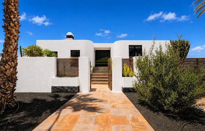 Image No.3-4 Bed Villa for sale