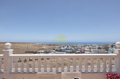 Charming traditional detached villa with panoramic sea views