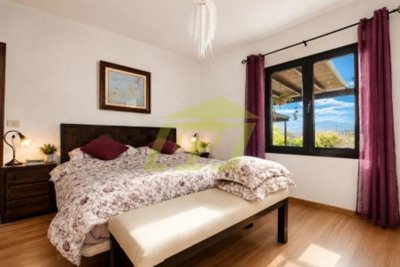 Spacious villa with pool and flexible dual-living accommodation