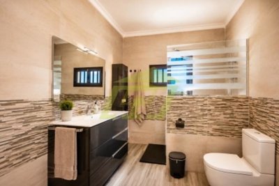 Spacious villa with pool and flexible dual-living accommodation