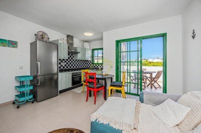Excellent 2 Bedroom Apartment near beach and town centre in Playa Blanca