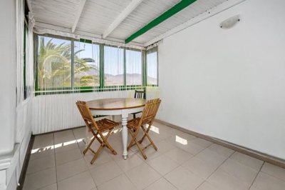 Excellent 2 Bedroom Apartment near beach and town centre in Playa Blanca