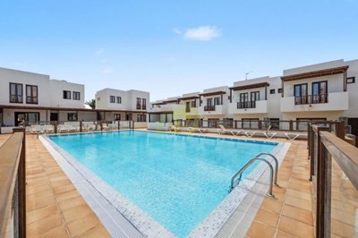 Prime Puerto Calero duplex with terrace and pool views