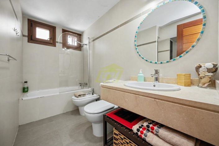 Image No.23-2 Bed Villa for sale