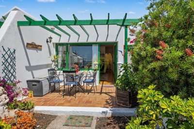 Rare opportunity to own a frontline positioned bungalow in beautiful complex