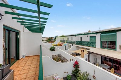 Modern Comfort in a Prime Playa Blanca Setting