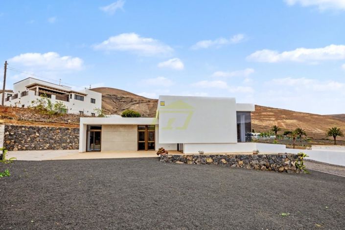 Image No.21-3 Bed Villa for sale