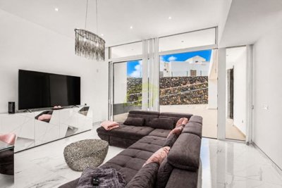 Contemporary Design in the Heart of Lanzarote's Countryside