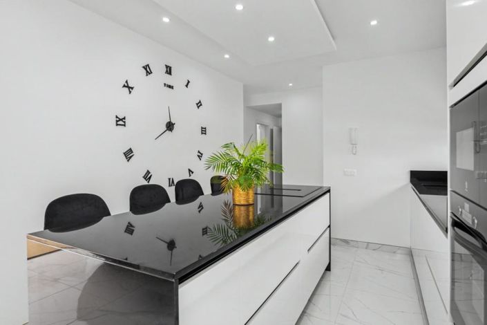 Image No.9-3 Bed Villa for sale