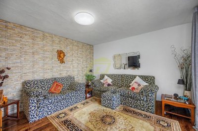 Fully renovated 3 bedroom, 2 bathroom bungalow with panoramic views