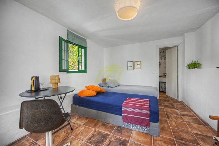 Image No.18-6 Bed Villa for sale
