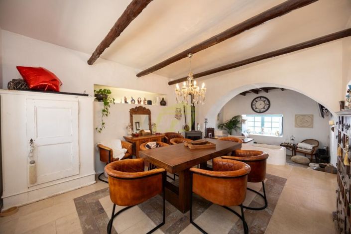 Image No.15-6 Bed Villa for sale