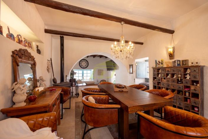 Image No.17-6 Bed Villa for sale
