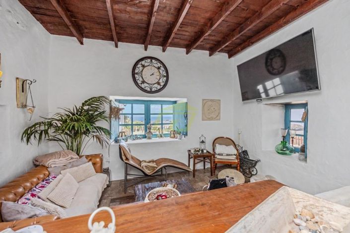 Image No.18-6 Bed Villa for sale