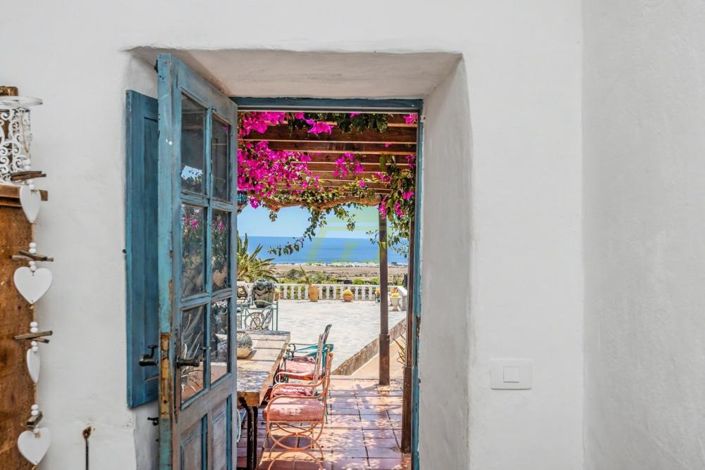 Image No.28-6 Bed Villa for sale