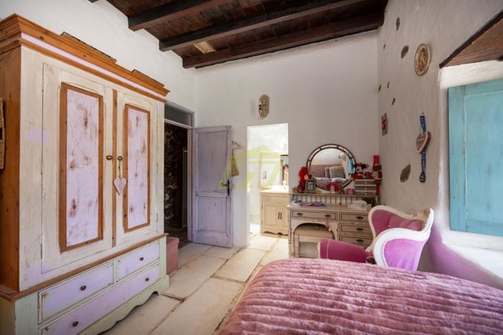 Image No.4-6 Bed Villa for sale