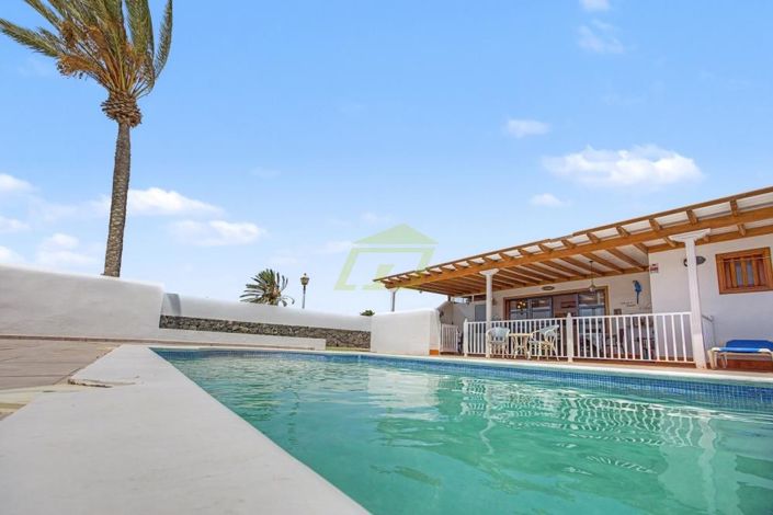 Image No.15-2 Bed Villa for sale