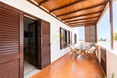3 bedroom, 2 bathroom duplex in El Palmeral, Costa Teguise