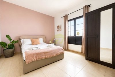 3 bedroom, 2 bathroom duplex in El Palmeral, Costa Teguise