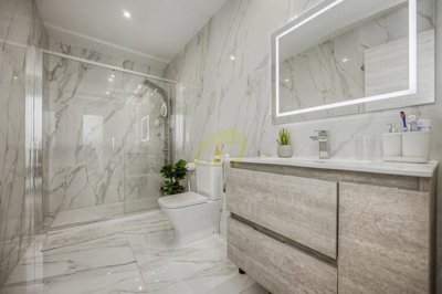 Refurbished Apartment with Large Private Terrace