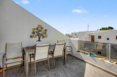 Refurbished Apartment with Large Private Terrace