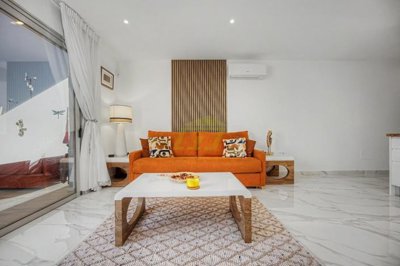 Refurbished Apartment with Large Private Terrace