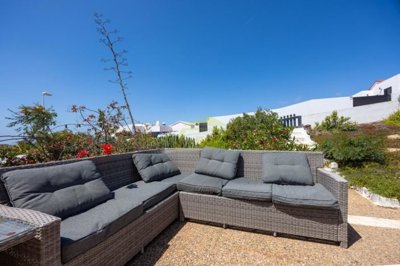 Charming canarian villa with sensational outdoor pool area in Guime