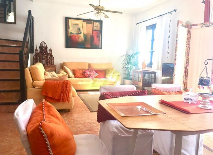 Image No.2-3 Bed Villa for sale