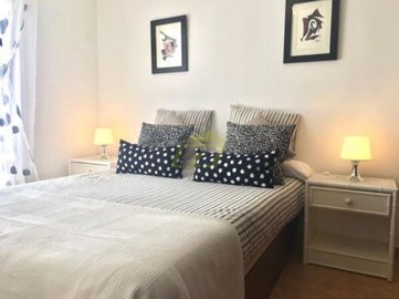 Property in prime area with 3 bedrooms and sea views